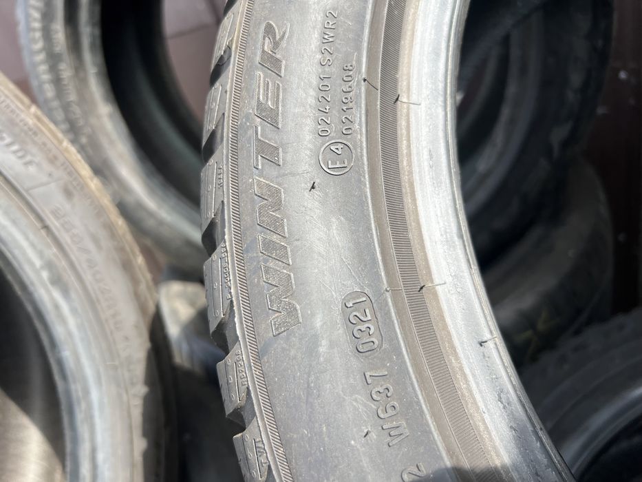 Anvelope Pirelli Winter Sottozero 3 245/45R19 aproape noi