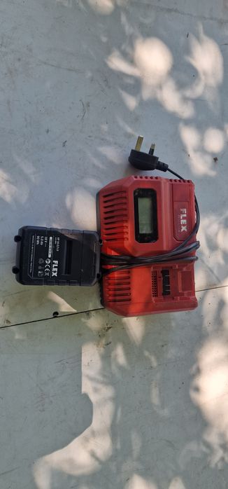 зарядно и батерия flex