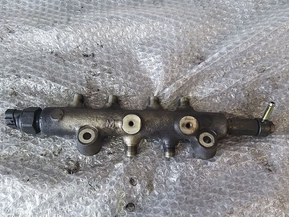 Rampa injectoare mazda 6 2.0 d rf7j 06g2377