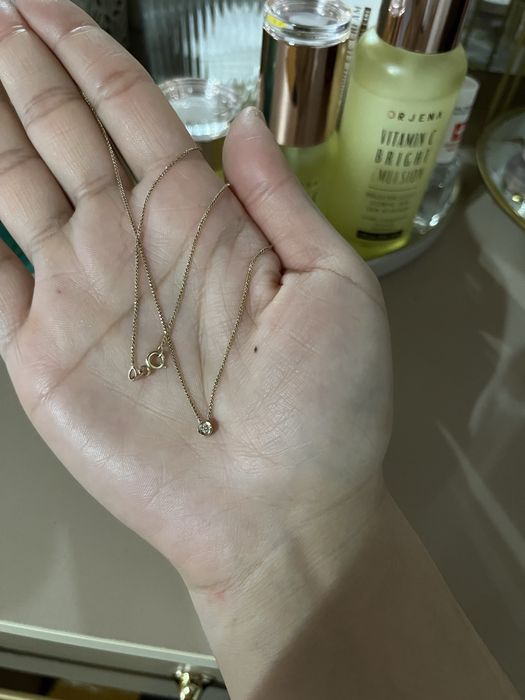 Продам золотую подвеску с бриллиантом