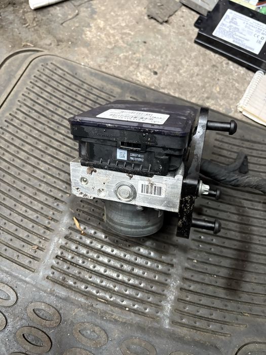 Mercedes w213 2.2cdi 194кс ABS модул