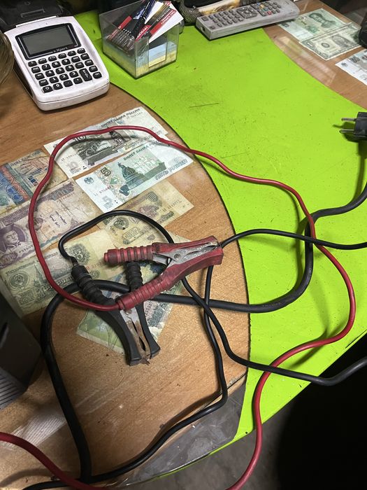 Продам зарядное 12 в.