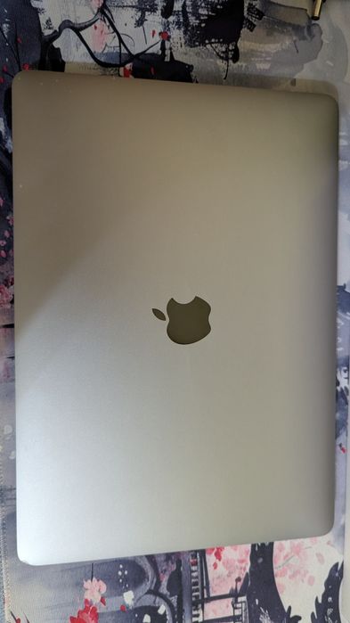 Macbook pro m1 full box