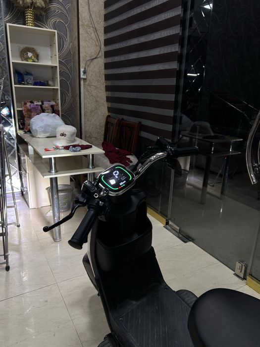 Skuter elektronniy sostayaniyasi yaxshi aybi akkamulyator slaby bulgan