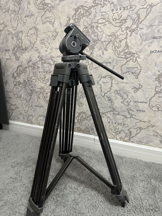 продам 2 штатив вместе