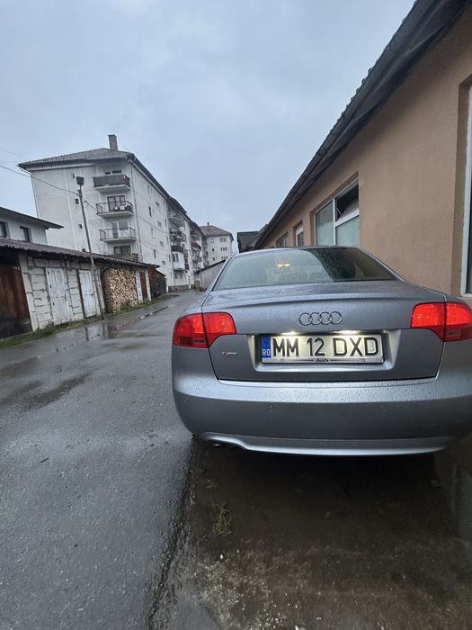 AUDI A4 0 — imagine 4