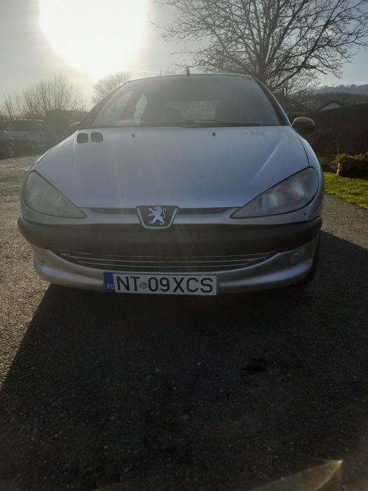 Vând Peugeot 206