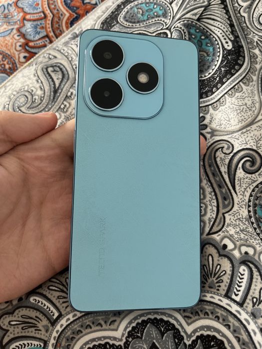Tecno Spark 20 256/8 гб 90 гцсреднее состояние