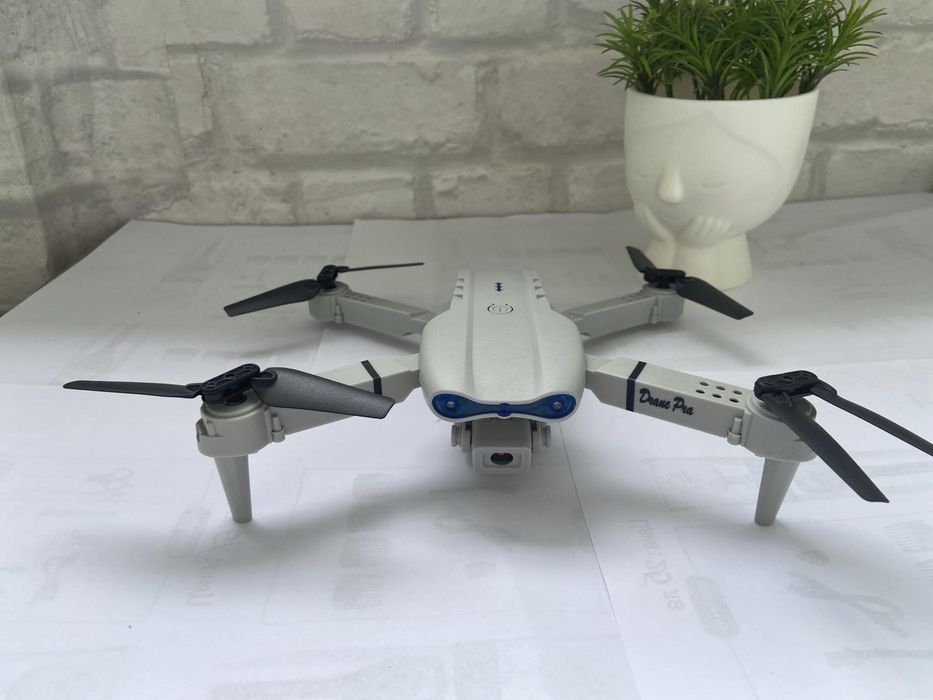 Дрон E99 Pro K3 4K HD 2 камери / Въздушна Фотография