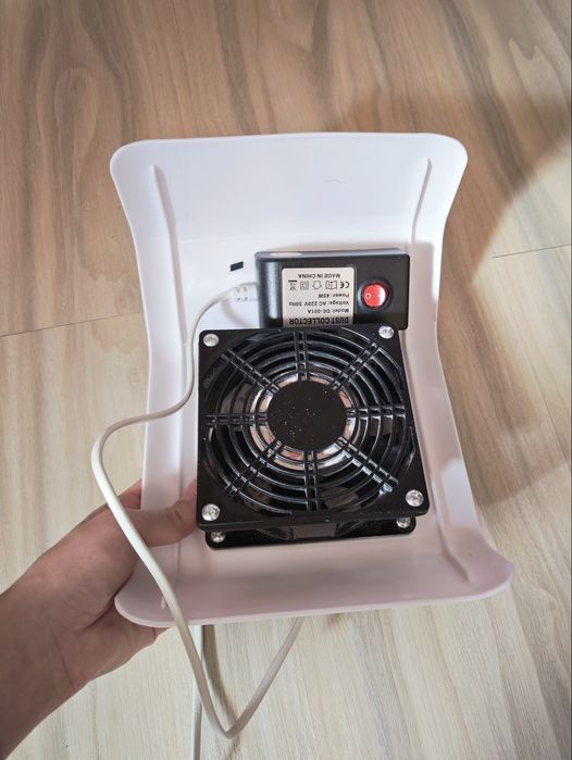 Прахоуловител при сваляне на гел лак