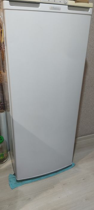 Продам морозильную камеру