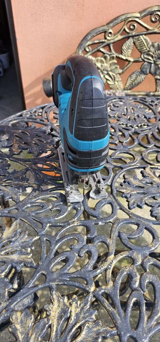 fierastrau pendular makita