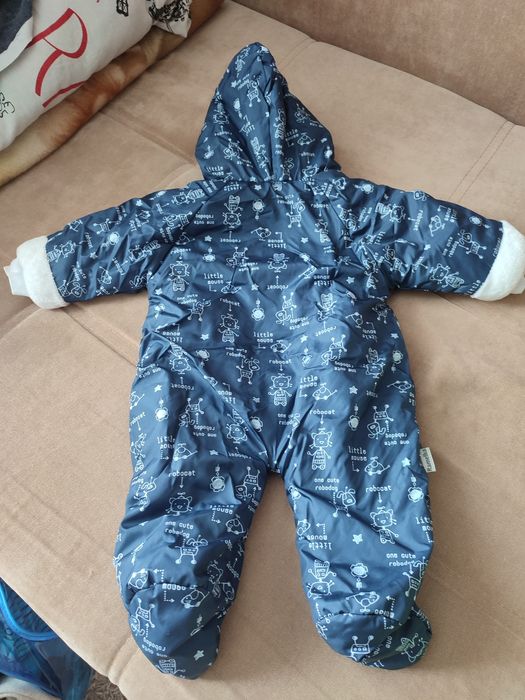 Продам детский демисезонные комбинезон