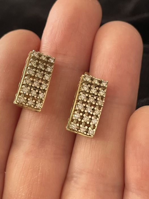 Продам Золотой набор. Кольцо и серьги.