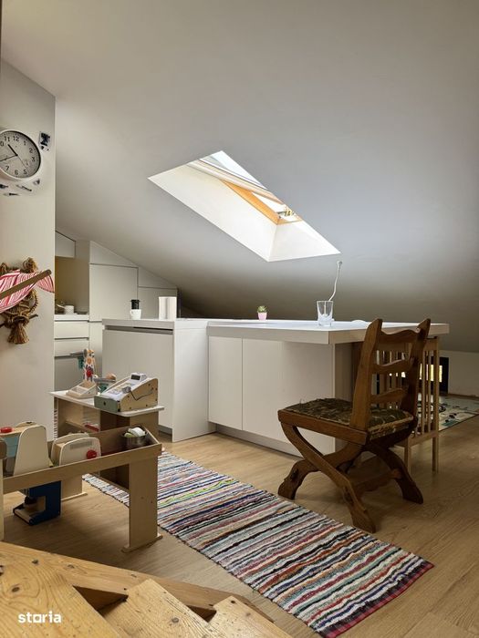 Casă de vânzare spațiu comercial sau casă de locuit in zona centrala