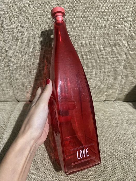 Графин для воды и напитков Любовь 1л