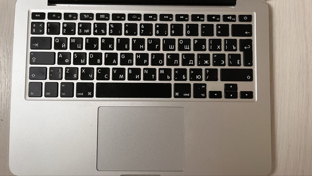 СРОЧНО ПРООДАМ MacBook pro 13-inch retina mid 2014