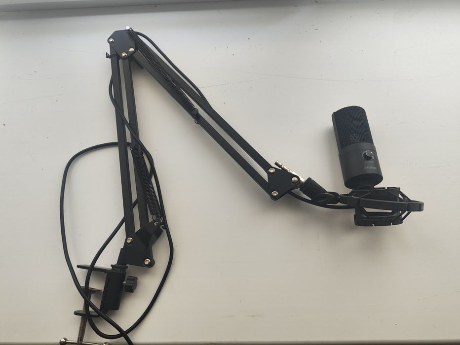 Микрафон Fifine k669 со стойкой