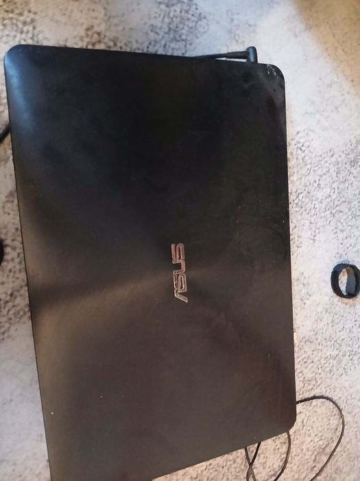 ASUS ноутбук модель x555L