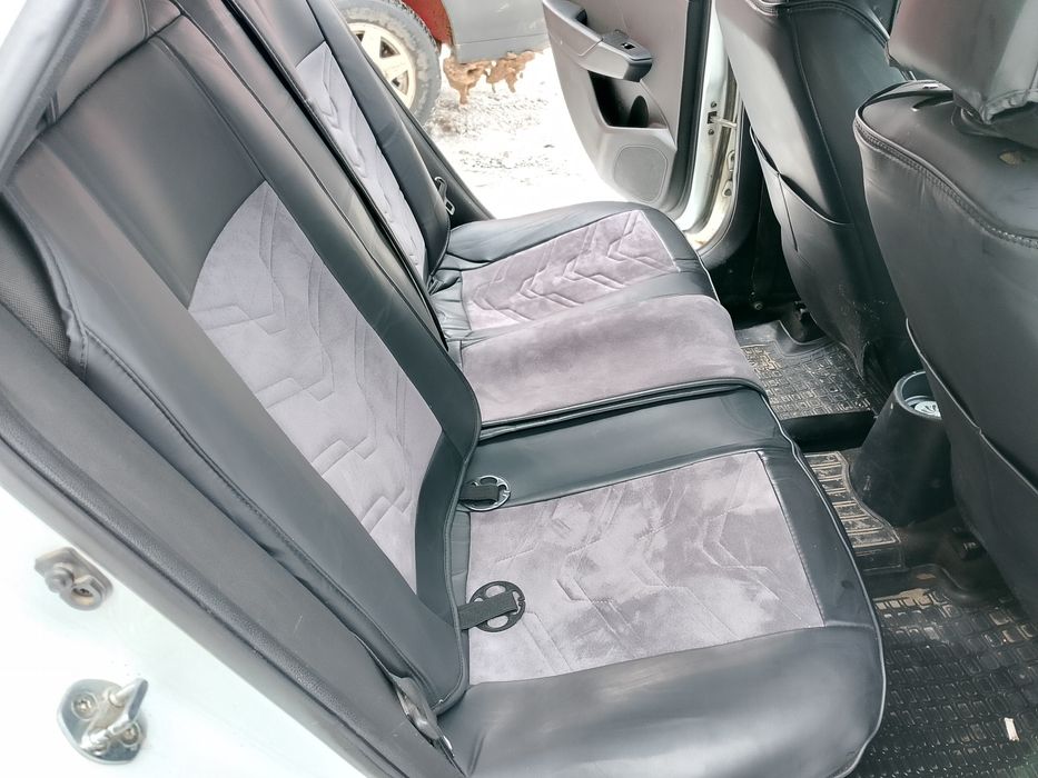 Авточехлы в отличном состоянии