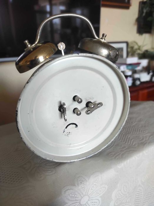 Часовници, работят