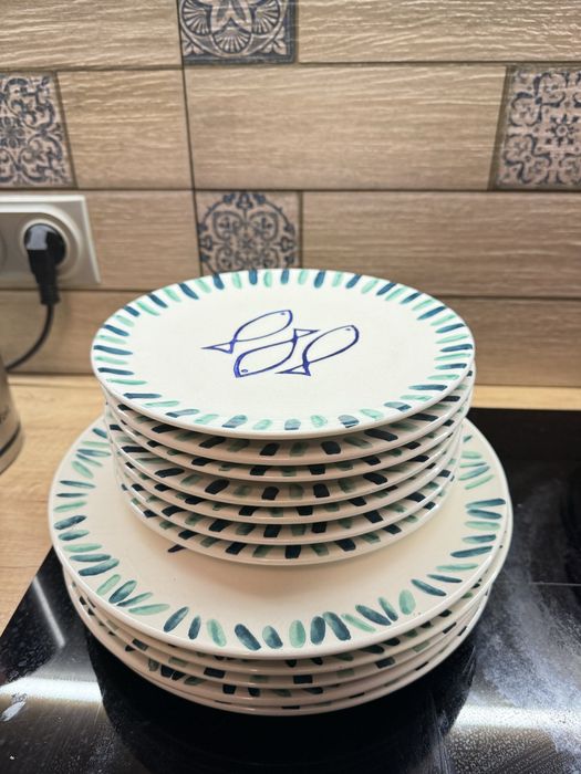 Продам набор тарелок