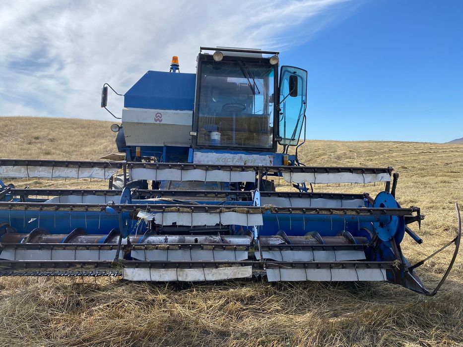 Комбайн Енисей 1200