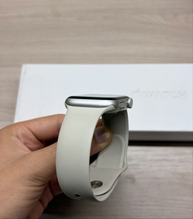 Apple Watch 8 45mm 90%
