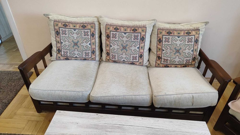 Винтидж италианска холова гарнитура от масивно дърво