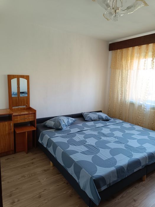 Închiriez apartament 2 camere decomantate