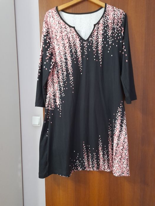 Предлагам супер офециална рокля