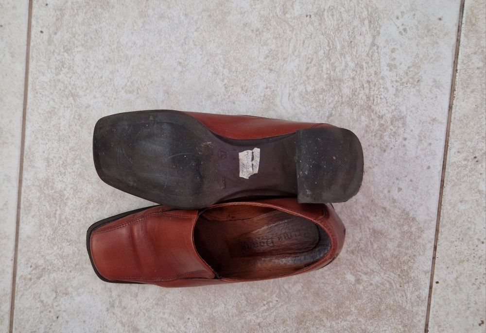 Pantofi din piele , marime 37
