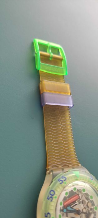 Продавам часовник суоч/ swatch