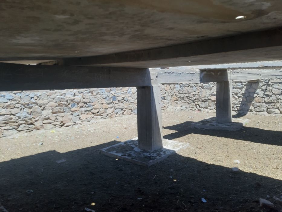 СРОЧНА ХОВЛИ сотилади аерапортда