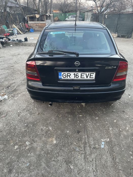 Vand sau schimb opel astra g 16 sport