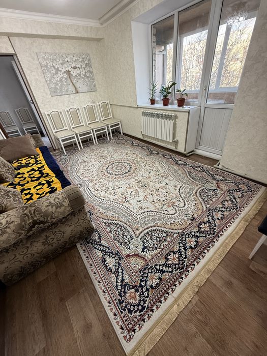 Продам ковер срочно
