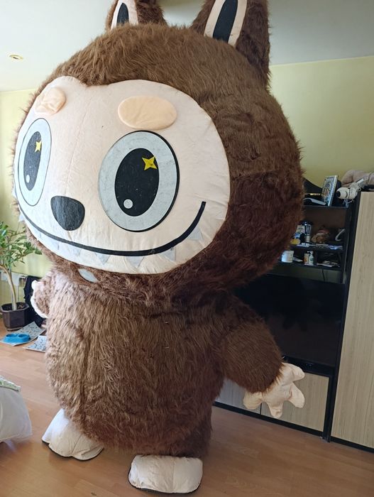 костюм на  лабубу 2.60 костю  е чисто нов не ползван