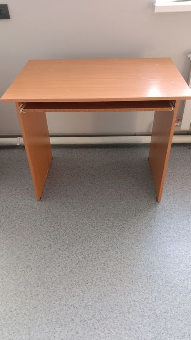 Продаю Стол компьютерный