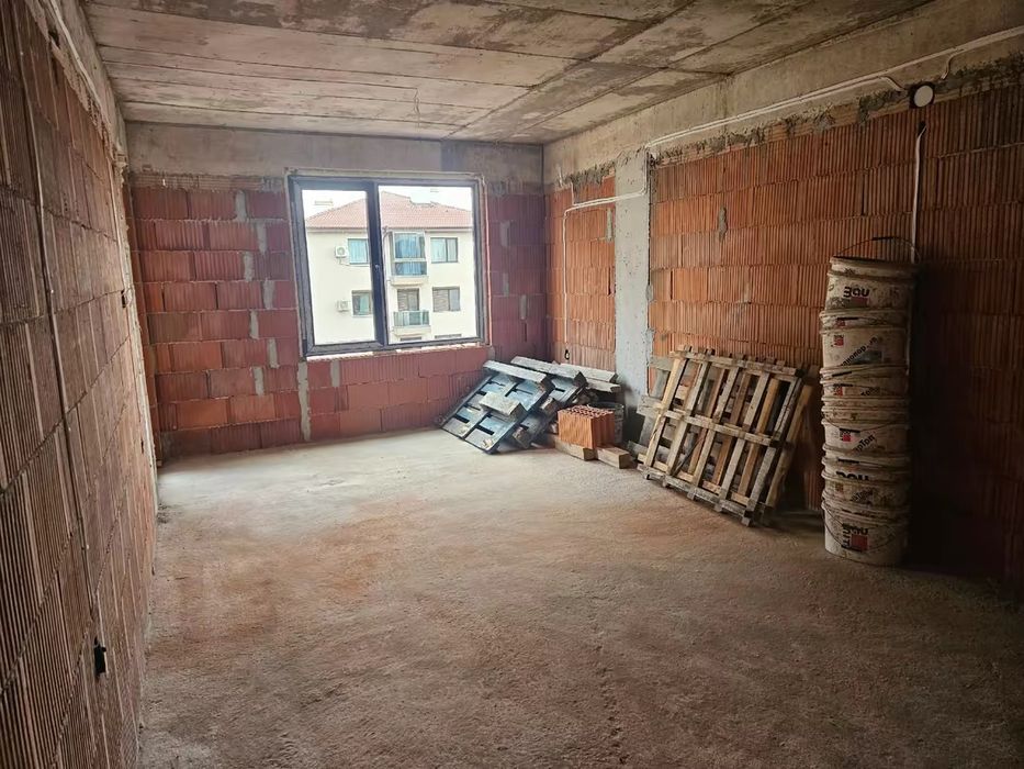 Продава се Двустаен апартамент в Свиленград - 68 кв.м за 561 €/кв.м - Снимка #1