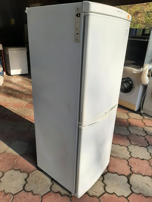 Продам холодильник