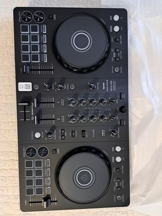 Consola Pioneer DJ DDJ-FLX4 – Controlle /DJ Nou, Sigilat///Contact WhatsApp
