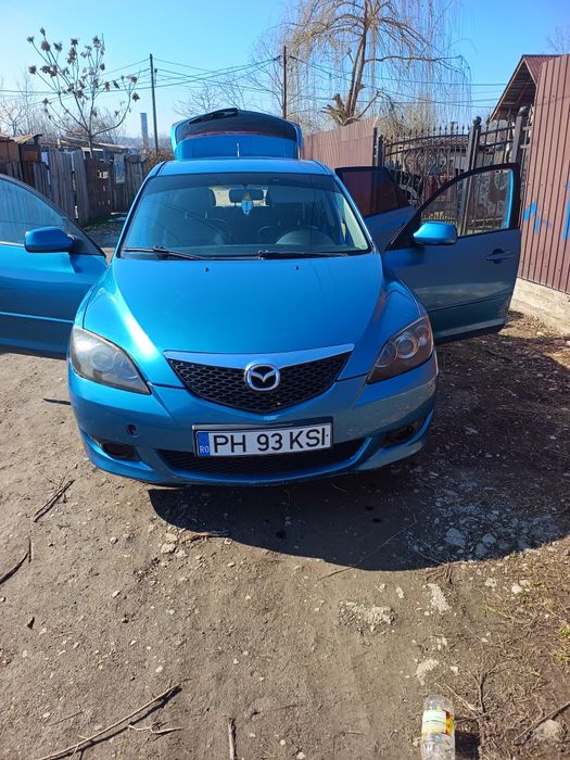 Vând mașina mazda3