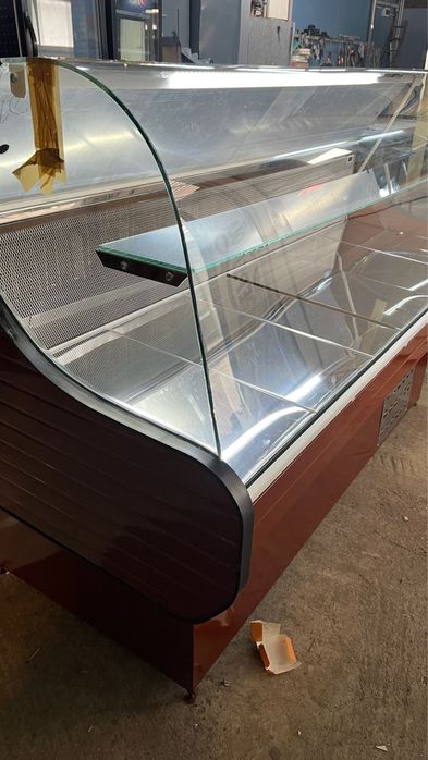 Vitrina figorifica pentru mezeluri cu led