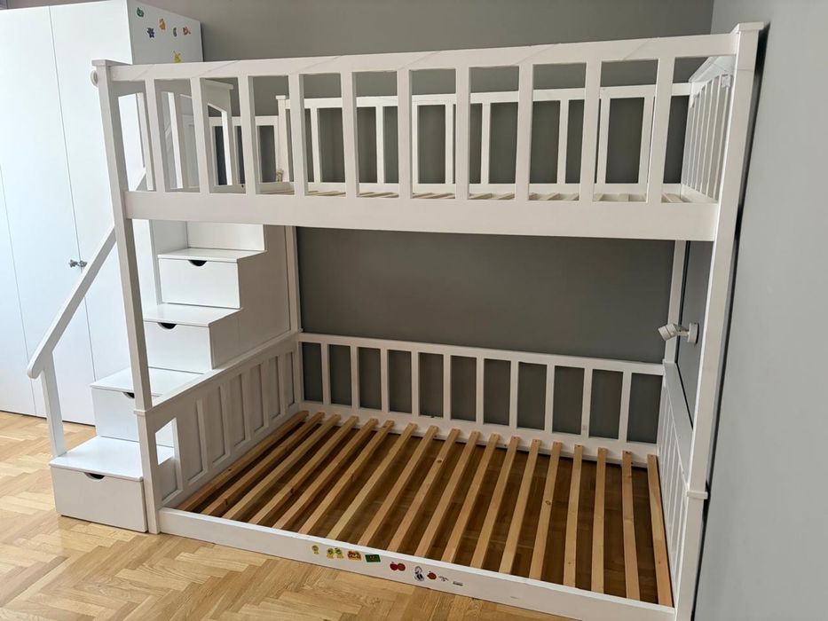 Продам Двухъярусную Кровать