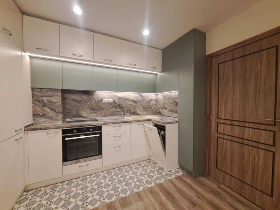 Дава се под наем Тристаен апартамент в София, Младост 1 - 75 кв.м за 699 € - Снимка #4