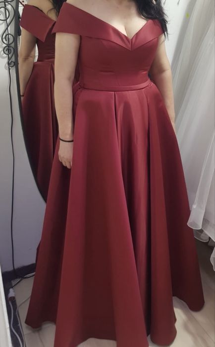 * Vand rochie de Ocazie *