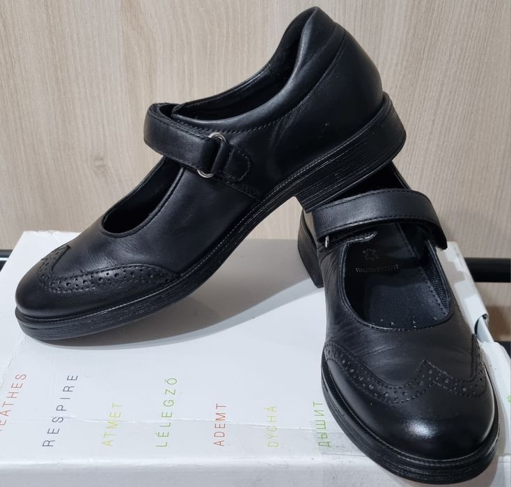 Balerini Geox din piele naturală mărime 35