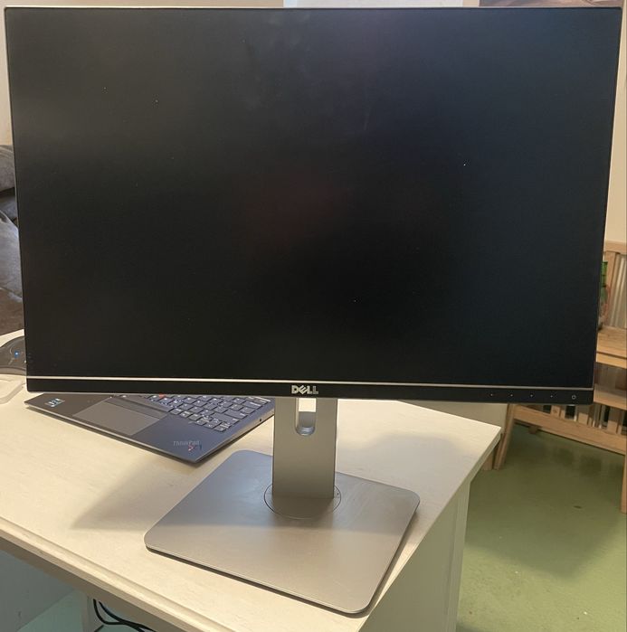 Vand Monitor Dell U2415