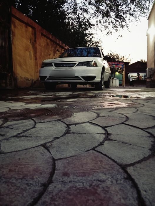 Nexia 2 mashinaga gap yuq prapan bor 4 ta balon quysa buldi aybi balon