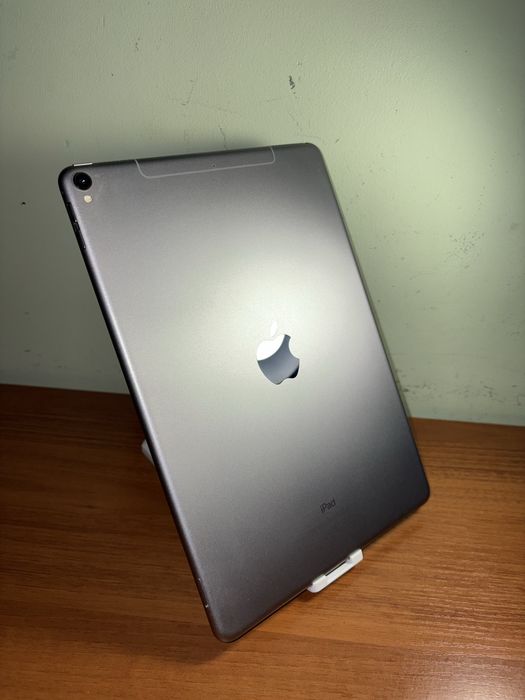 Ipad pro 10.5” 2018 wifi + cellular